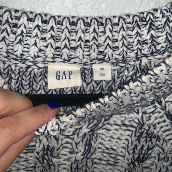 Blue & white knit sweater - Picture 2 of 5